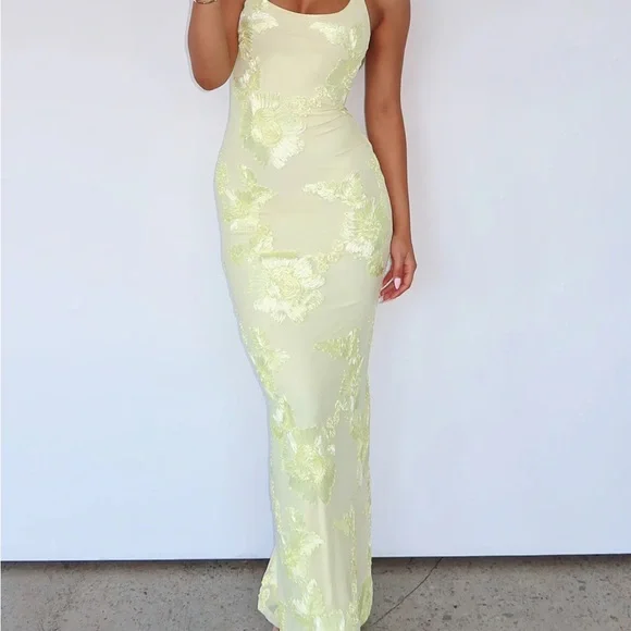 White Fox Boutique Light Yellow Floral Maxi Dress - Picture 1 of 3